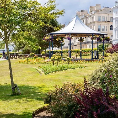Ocean View * Filey
